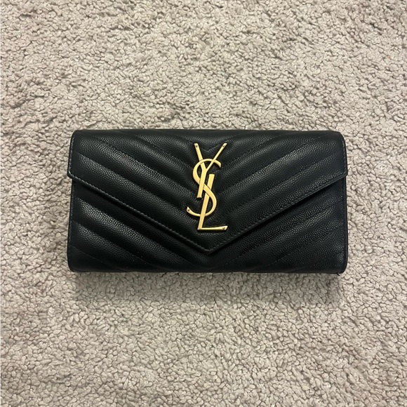 Saint Laurent Chevron Monogram Flap wallet - Picture 1 of 5
